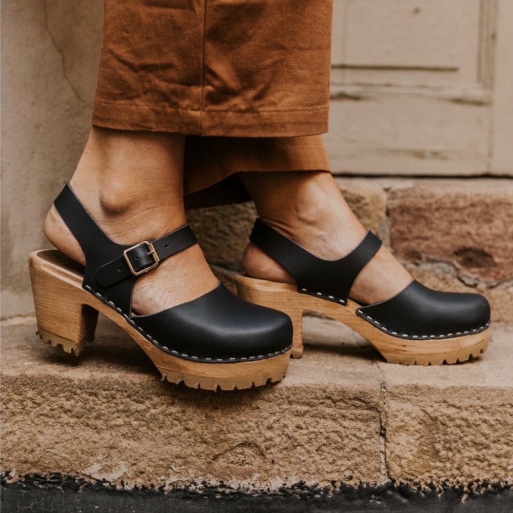 MIA European wooden clogs Size 8.5 VGUC
